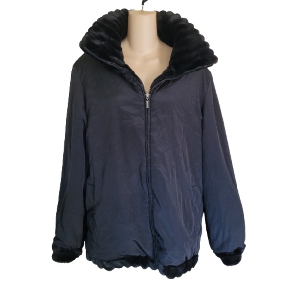 Gallery Black Reversible Grooved Faux Fur Zip-Up Jacket Size Women's Large - Picture 3 of 14